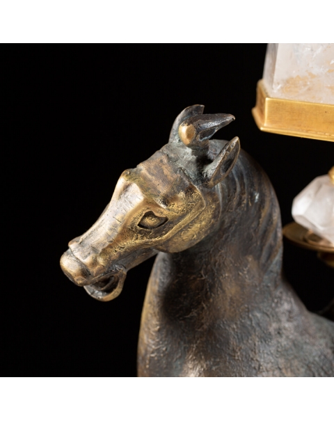 Horse sculpture with Quartz