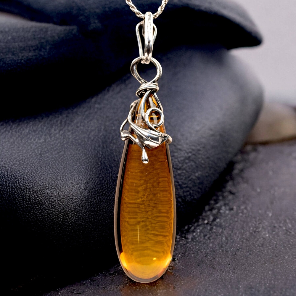 Ciondolo In Ambra Baltica Naturale Con Catena In Argento 925 – Girocollo Personalizzabile
