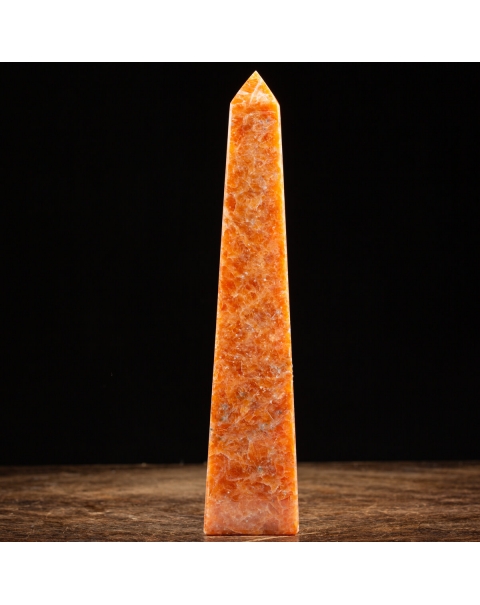 Calcite obelisk