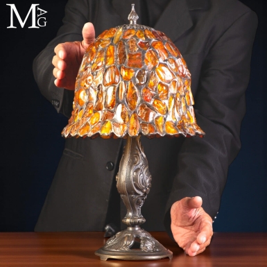 Lampada in ambra fossile – stile Tiffany.