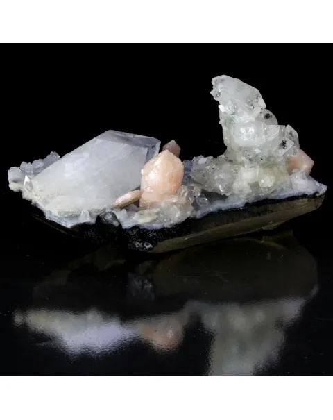 Apofillite, Stilbite, Calcedonio