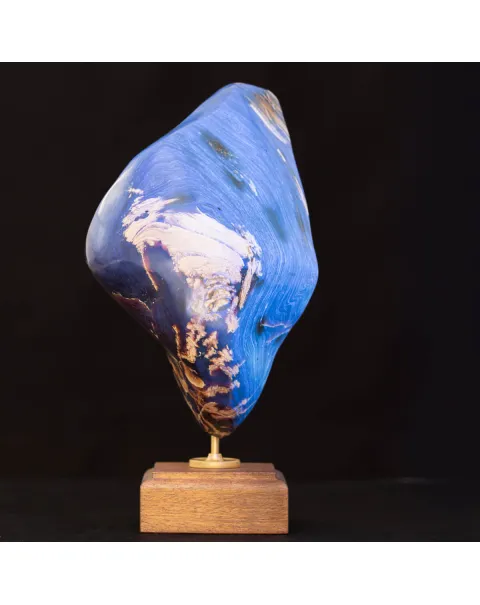 Esclusivo Campione di Ambra Blu su Base Decorativa in Legno e Ottone.