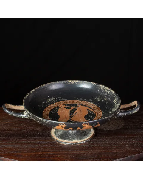 Kylix Attica a Figure Rosse – Scena di Simposio e Musica.