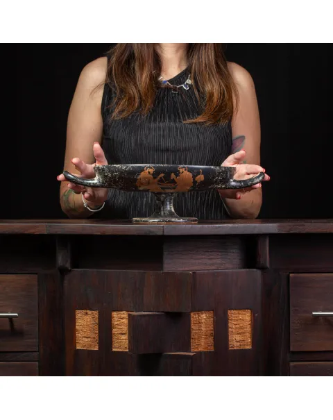 Kylix Attica a Figure Rosse – Scena di Simposio e Musica.