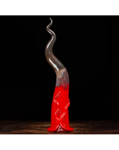 Scultura Corno in Ceramica