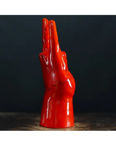 Scultura Mano Cornuta Ceramica