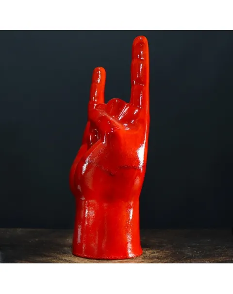 Scultura Mano Cornuta Ceramica