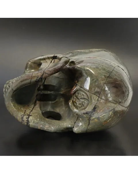 Teschio in Rodonite