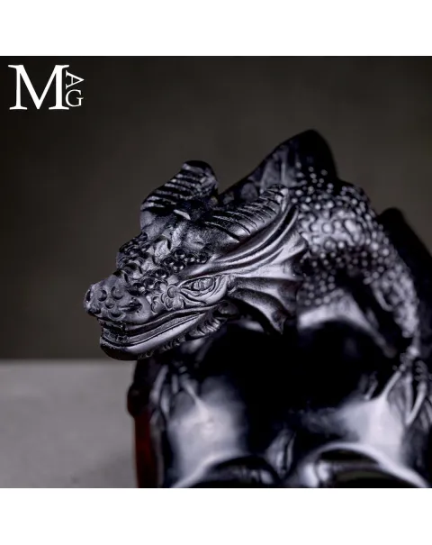 Scultura in Diaspro Nero – Teschio con Drago