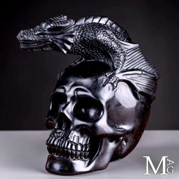 Scultura in Diaspro Nero – Teschio con Drago