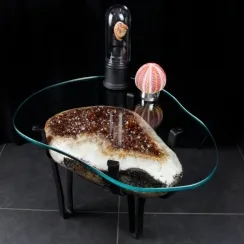 Eleganza e Personalità: Il Ruolo dei Tavoli di Design nell'Interior Design (20)