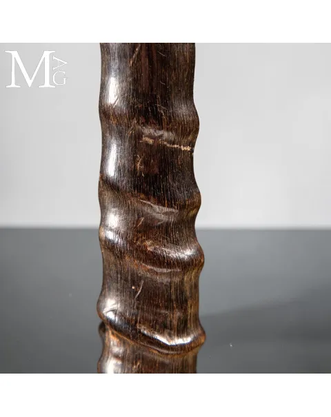 Coppia di Candelabri in Corna di Gazzella con Elementi in Ottone – Anni 1940