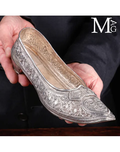 Scarpe da cerimonia in Argento – India circa 1860.