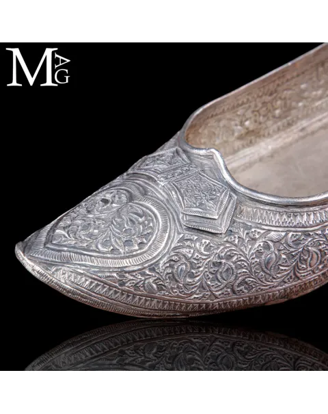 Scarpe da cerimonia in Argento – India circa 1860.