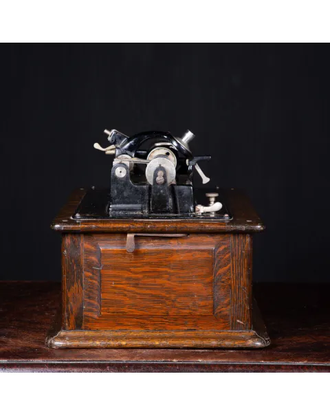 Fonografo Edison con tromba extra large, 1901-1903