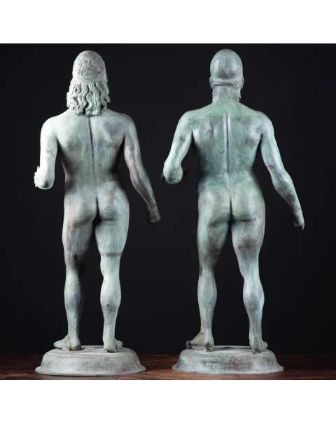 Repliche dei Bronzi di Riace: Maestria Artistica e Tradizione Antica.