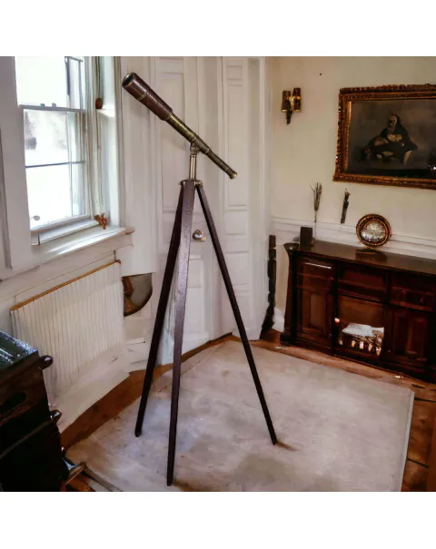 Cannocchiale Telescopico su Treppiede