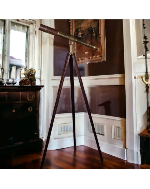 Cannocchiale Telescopico su Treppiede
