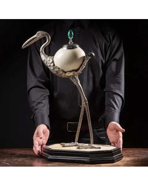 Scultura Gru in Argento con corpo in uovo di Struzzo - Anthony Redmile