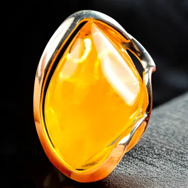 Anello in Argento con Ambra Gialla – Design Eleg...