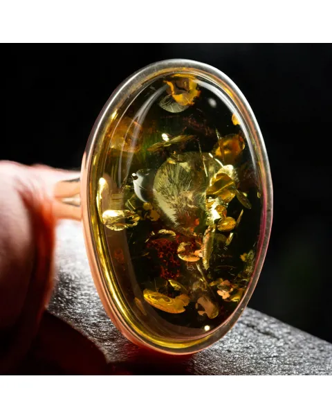 Anello in Argento con Ambra Verde del Baltico