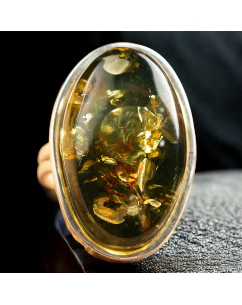 Anello in Argento con Ambra Verde del Baltico
