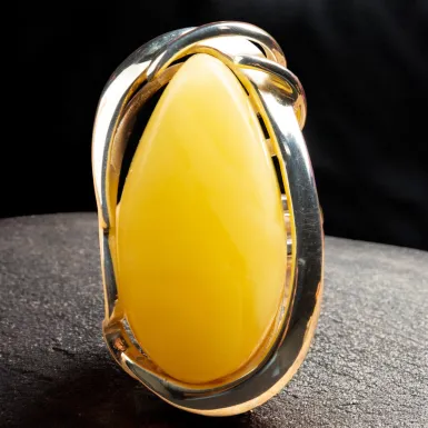 Anello Regolabile in Argento con Ambra Fossile del...