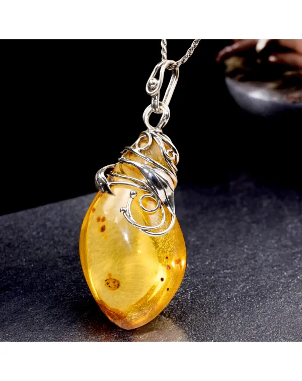 Ciondolo in Ambra Baltica con Finiture in Argento ...