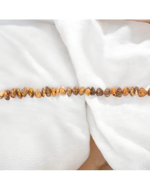 Collana di Ambra Non Lavorata: Forme Naturali e Fascino Primordiale.