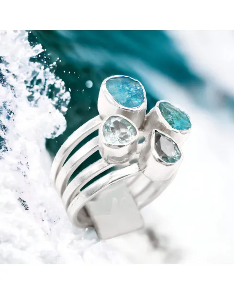 Anello con Acquamarina e Apatite Blue