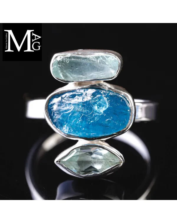Anello in argento 925 con Apatite e Acquamarine.