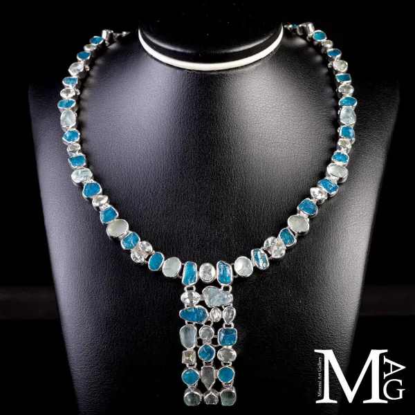 Collier in Argento con Acquamarina e Apatite Naturali.