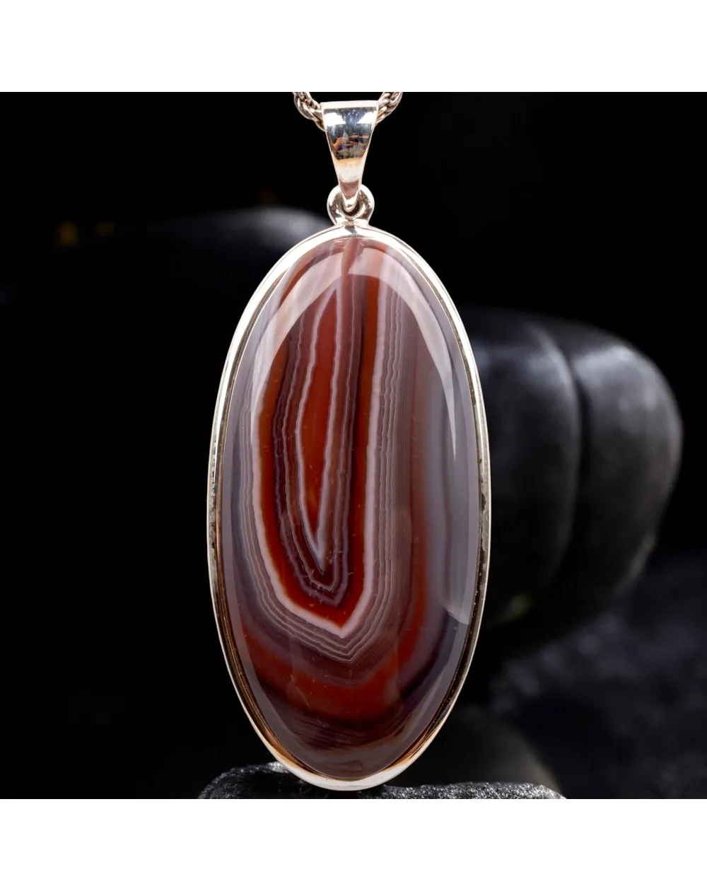 Ciondolo in Argento con Cabochon di Agata Rossa.