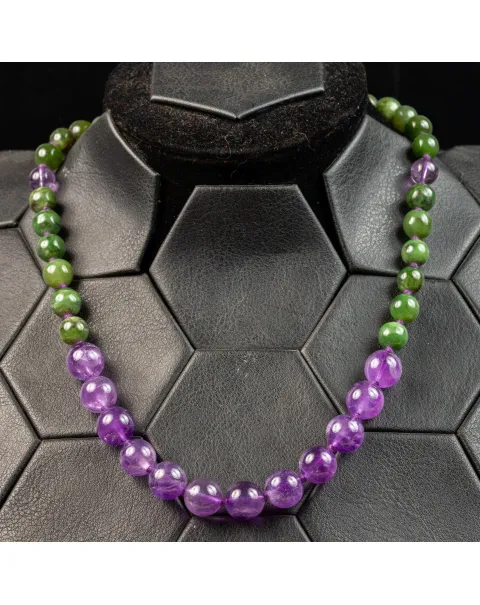 Collana di Giada Verde e Ametista Viola - Colori della Natura.