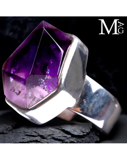 Anello con ametista Boliviana