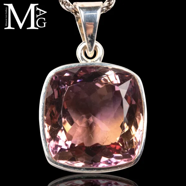 Ciondolo in argento con ametrino taglio cushion