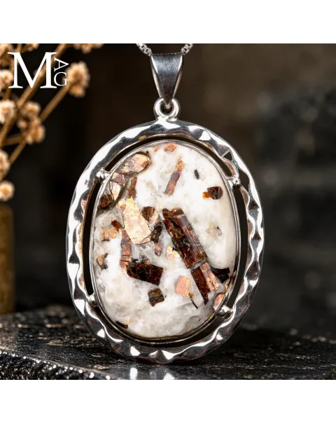 Ciondolo in Argento con Astrophyllite Naturale.