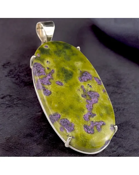 Ciondolo in Argento con Pietra di Atlantisite Australiana.