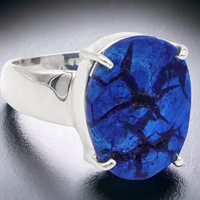 Anello Azurite: Un Geode di Blu Intenso.
