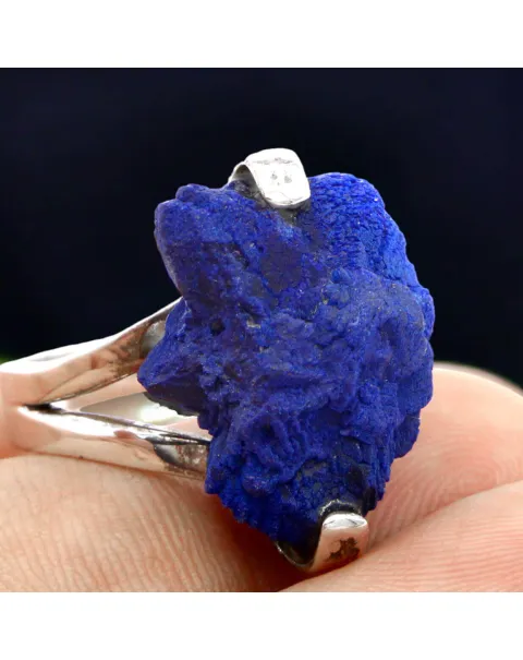 Anello in Argento con pepita di Azzurrite.