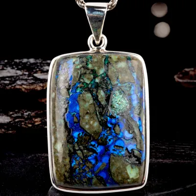 Ciondolo Rettangolare Grande con Azzurrite e Cristalli.