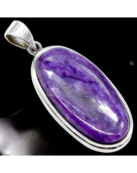 Ciondolo in Argento con Cabochon di Charoite dei Monti Urali.