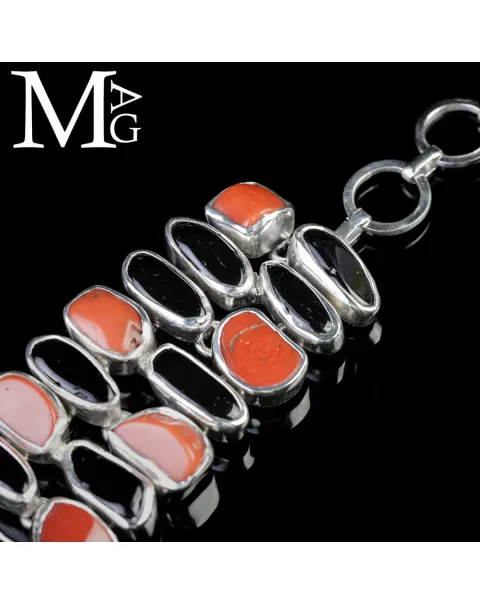 Bracciale Corallo e Tormalina – Geometrie Arcaiche.
