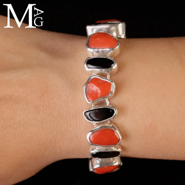 Bracciale Argento con Corallo Rosso e Tormalina Nera.