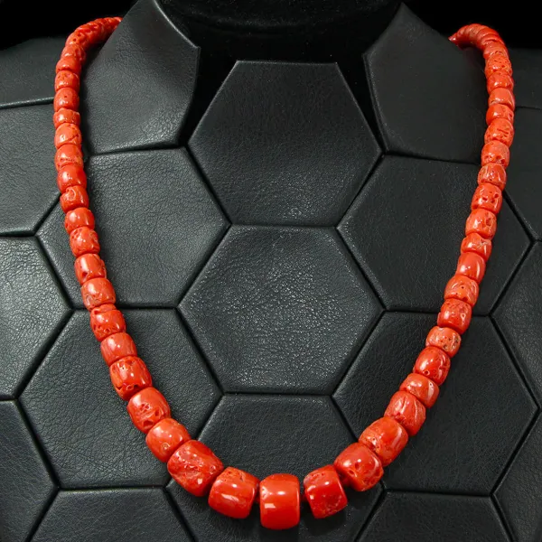 Collana in Corallo Rosso di Sardegna.