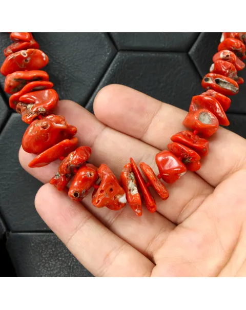 Collana in Corallo Rosso Grezzo – Bellezza del Mediterraneo.