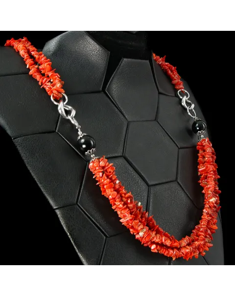 Collana in Corallo Rosso, Onice Nero e Argento.
