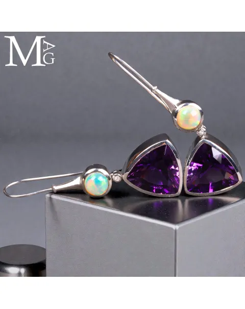 Orecchini in Argento con Opali Etiopi, Diamante e Ametiste Boliviane