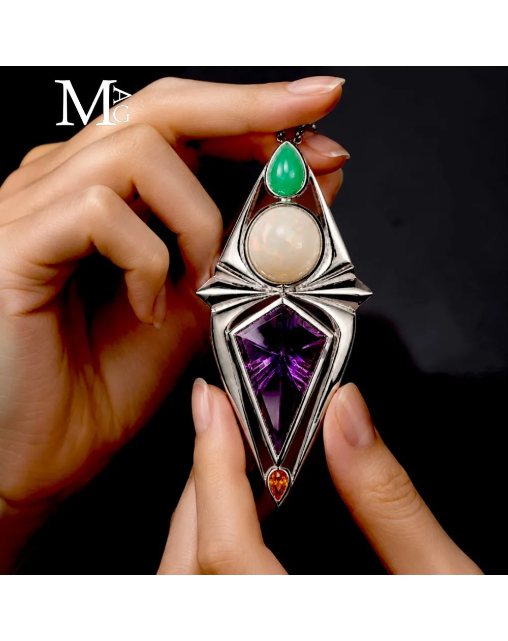 Pendente in Argento con Crisoprasio, Opale Etiope, Ametista e Citrino – suggestione di Scarabeo Sacro