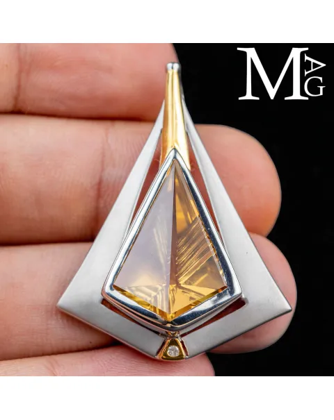 Esclusivo Gioiello in Argento e Oro con Quarzo Citrino Naturale e Diamantino.